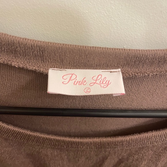 Pink Lily Peplum Top - Picture 2 of 2